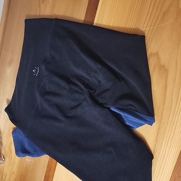 Beyond Yoga At Your Leisure High Waisted Leggings - Picture 2 of 5